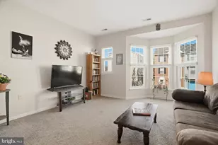 1318 Hampshire Dr, Frederick, MD 21702 - Photo 4