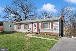 233 Wintergreen Ln, Brunswick, MD 21716 - Photo 1