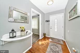 233 Wintergreen Ln, Brunswick, MD 21716 - Photo 2