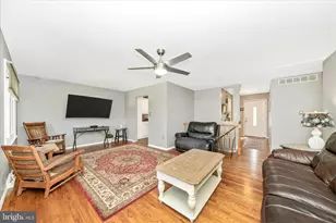 233 Wintergreen Ln, Brunswick, MD 21716 - Photo 6