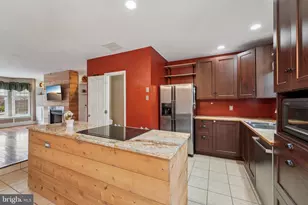 56 Victoria Square, Frederick, MD 21702 - Photo 4