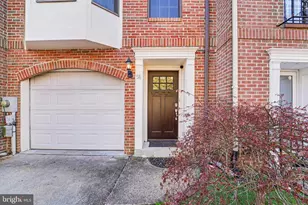 56 Victoria Square, Frederick, MD 21702 - Photo 32