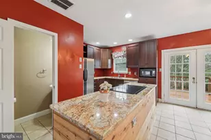 56 Victoria Square, Frederick, MD 21702 - Photo 10