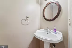 56 Victoria Square, Frederick, MD 21702 - Photo 28