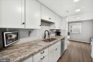 121 Sandalwood Ct, Walkersville, MD 21793 - Photo 6