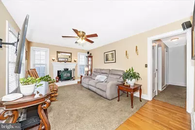 526 Grant Place, Frederick, MD 21702 - Photo 2