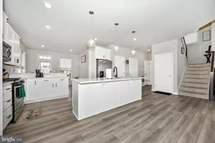 1701 Evansberry Dr, Frederick, MD 21701 - Photo 2