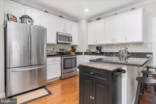 6378 Meandering Woods Ct, Frederick, MD 21701 - Photo 10