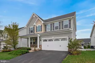 1113 Long Farm Cir, Brunswick, MD 21716 - Photo 2