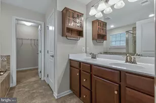 1113 Long Farm Cir, Brunswick, MD 21716 - Photo 24