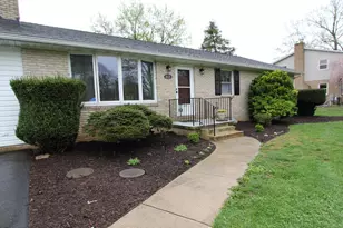 8121 Runnymeade Dr, Frederick, MD 21702 - Photo 2