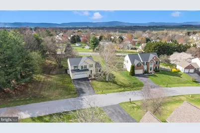 4804 Bennington Place E, Jefferson, MD 21755 - Photo 2