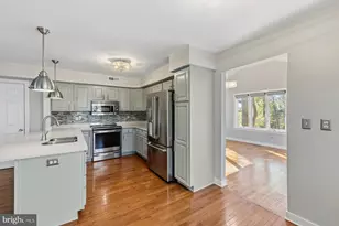 6806 Forest Park Ct, New Market, MD 21774 - Photo 4