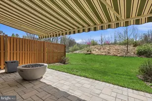 10909 Divot Ct, New Market, MD 21774 - Photo 2