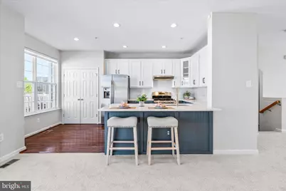 318 E Wainscot Drive, New Market, MD 21774 - Photo 2