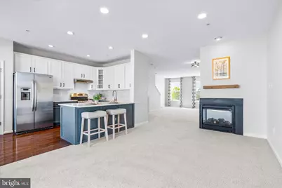 318 E Wainscot Drive, New Market, MD 21774 - Photo 4