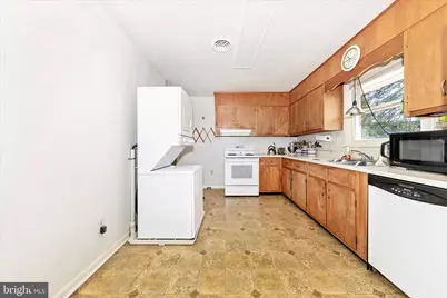 7029 Rock Creek Drive, Frederick, MD 21702 - Photo 12