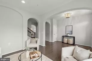 3037 Jacobs Garden Ln, Frederick, MD 21701 - Photo 4