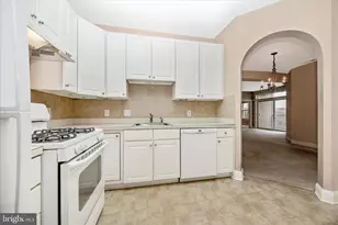 2250 Bear Den Rd, Frederick, MD 21701 - Photo 6