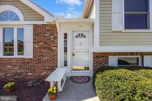 221 Diamond Dr, Walkersville, MD 21793 - Photo 4