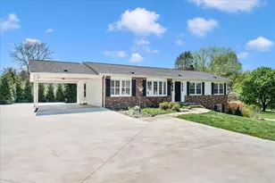 5811 Corporal Jones Ct, Mount Airy, MD 21771 - Photo 4
