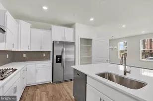 454 Hanson St, Frederick, MD 21701 - Photo 8