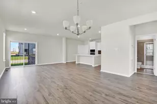 454 Hanson St, Frederick, MD 21701 - Photo 6