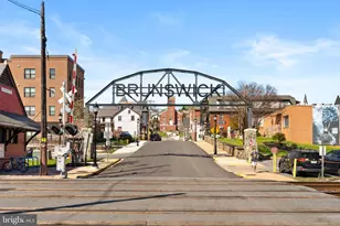 25 E A Street E, Brunswick, MD 21716 - Photo 38