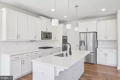 2048 Chamberlain Drive, Frederick, MD 21702 - Photo 6