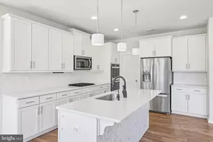 2048 Chamberlain Dr, Frederick, MD 21702 - Photo 6