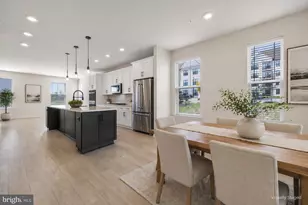 2132 Peace Lily Ln, Frederick, MD 21702 - Photo 2