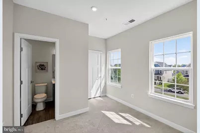 6638 Ballenger Run Boulevard, Frederick, MD 21703 - Photo 16