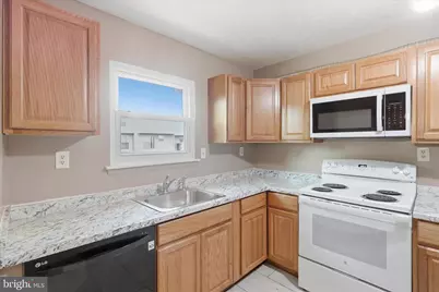 1090 E Thornhill Place, Frederick, MD 21703 - Photo 14