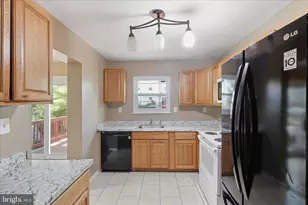 1090 E Thornhill Pl, Frederick, MD 21703 - Photo 16