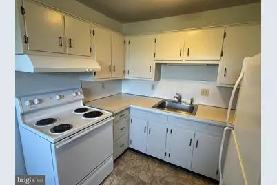 3876 Shadywood Drive #8, Jefferson, MD 21755 - Photo 8