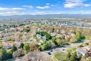 1027 Dulaney Mill Dr, Frederick, MD 21702 - Photo 12