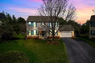 1027 Dulaney Mill Dr, Frederick, MD 21702 - Photo 2