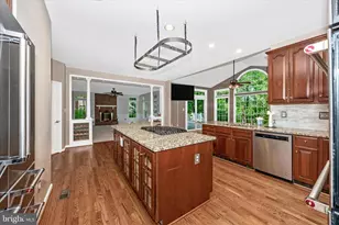 6463 Forest Hills Ct, Frederick, MD 21701 - Photo 8