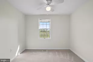 8037 Waterview Ct, Frederick, MD 21701 - Photo 16