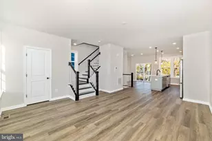 306 C Baughmans Ln, Frederick, MD 21702 - Photo 8