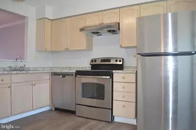 7104 Collinsworth Place, Frederick, MD 21703 - Photo 4