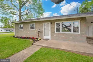 207 Barbara St, Frederick, MD 21701 - Photo 2