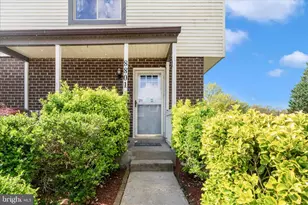 8801 Eureka Ln, Walkersville, MD 21793 - Photo 2