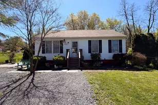 9549 Fingerboard Rd, Ijamsville, MD 21754 - Photo 2