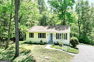 15601 Wildrose Ct, New Windsor, MD 21776 - Photo 2