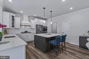 1004 Village Green Way, Brunswick, MD 21716 - Photo 14