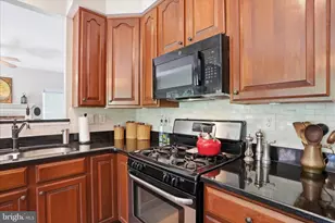11206 Yardley Pl, Ijamsville, MD 21754 - Photo 14