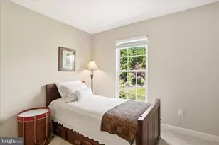 11206 Yardley Pl, Ijamsville, MD 21754 - Photo 32