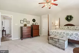 11206 Yardley Pl, Ijamsville, MD 21754 - Photo 36
