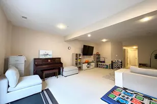 9661 Atterbury Ln, Frederick, MD 21704 - Photo 4